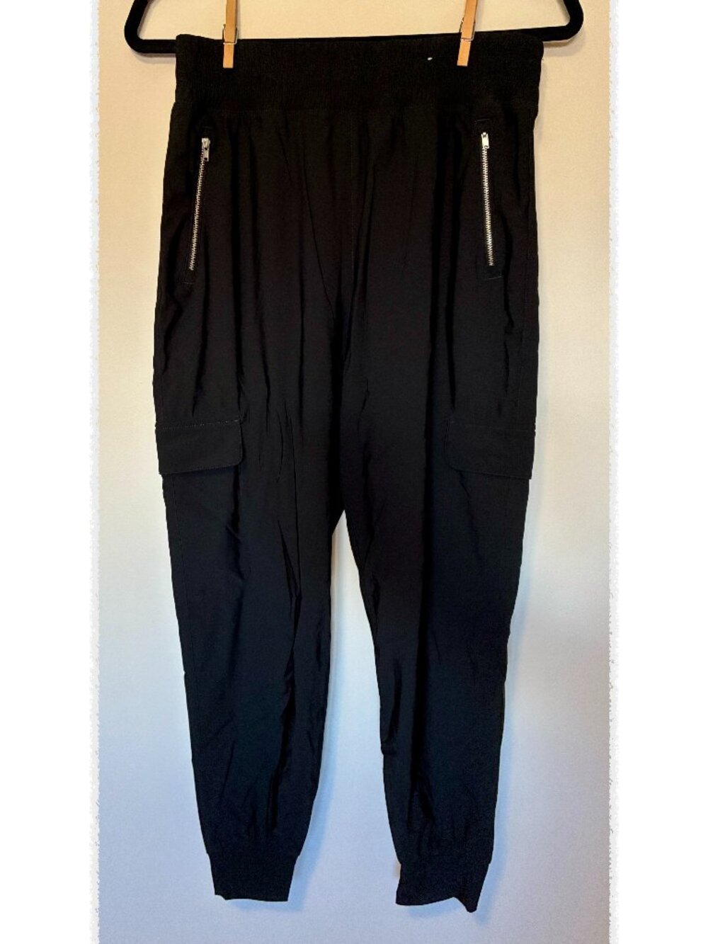 Old Navy Size Small SleekTech Go-Dry Jogger Cargo Pants Black w/ Zip Pockets